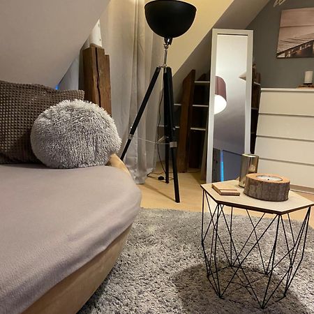 Schoenes Zimmer In Einfamilienhaus In Ruhiger Lage Lejlighed Ober-Ramstadt Eksteriør billede