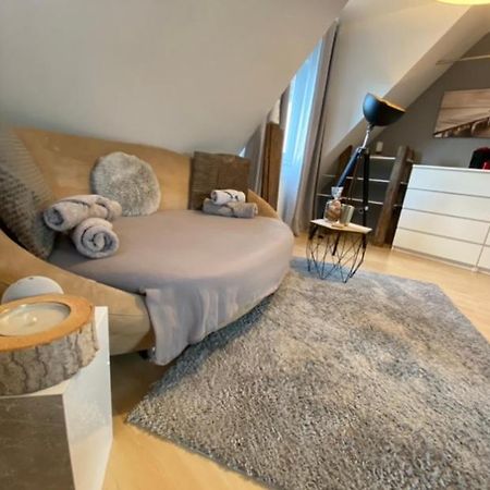 Schoenes Zimmer In Einfamilienhaus In Ruhiger Lage Lejlighed Ober-Ramstadt Eksteriør billede
